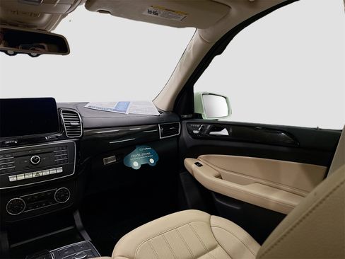 Used 2019 Mercedes-Benz GLS 450 4MATIC image 25