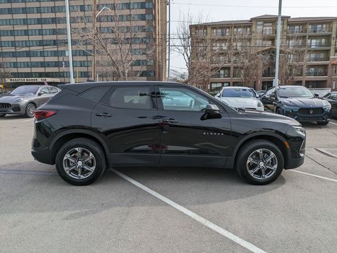 Used 2023 Chevrolet Blazer LT AWD/4WD image 2