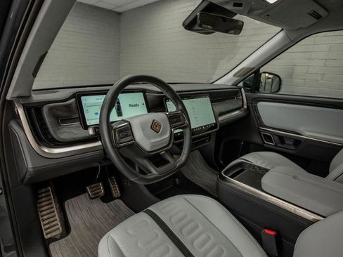 Used 2022 Rivian R1T Adventure image 18