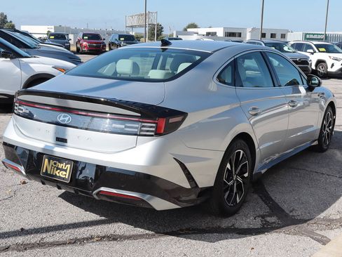 Used 2025 Hyundai Sonata SEL FWD image 4