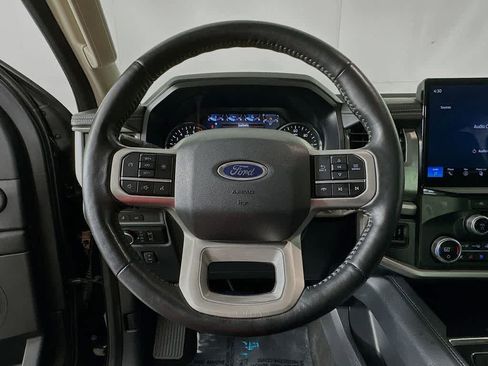 Certified 2024 Ford Expedition XLT RWD image 16