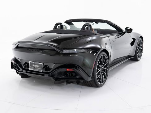 Used 2023 Aston Martin V8 Vantage Roadster image 5