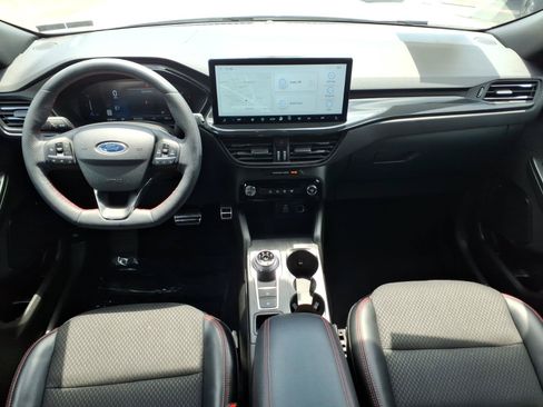Certified 2024 Ford Escape ST-Line w/ Tech Pack #1 AWD/4WD image 14