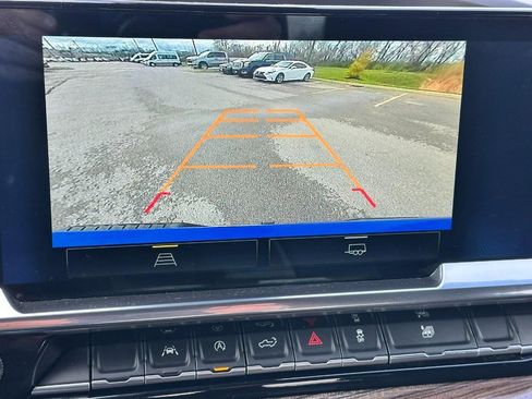 Used 2025 Chevrolet Silverado 1500 LT image 22