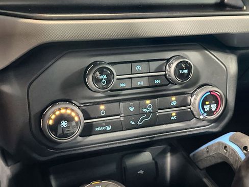 Used 2022 Ford Bronco Black Diamond AWD/4WD image 21