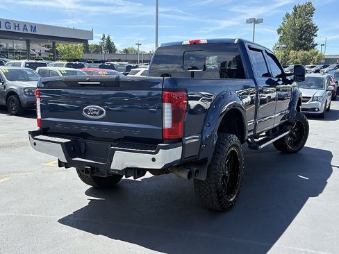 Used 2019 Ford F250 Lariat w/ Lariat Ultimate Package AWD/4WD image 6