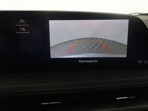 Used 2024 Cadillac XT4 Premium Luxury image 39