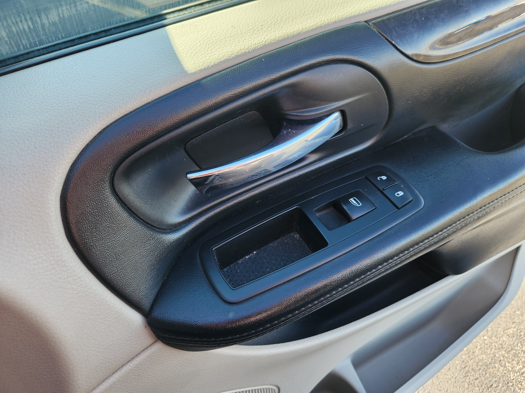 Used 2012 Dodge Grand Caravan SE FWD image 32
