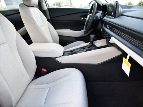 New 2025 Honda Accord SE image 30