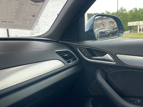 Used 2018 Audi Q3 2.0T Premium w/ Convenience Package image 29