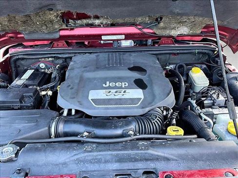 Used 2013 Jeep Wrangler Sahara image 11