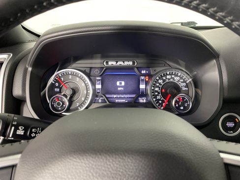 Used 2022 RAM 1500 Big Horn AWD/4WD image 23