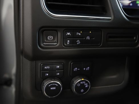 Used 2023 Chevrolet Tahoe Premier AWD/4WD image 19