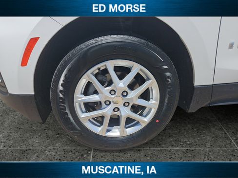 Used 2022 Chevrolet Equinox LS AWD/4WD image 9