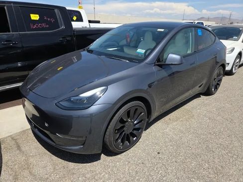 Used 2022 Tesla Model Y Performance AWD/4WD image 3