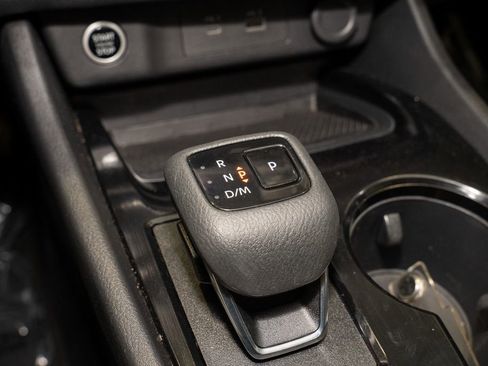 Used 2023 Nissan Rogue SV image 15