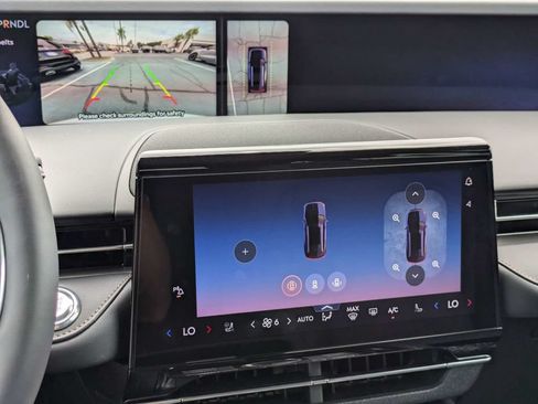 New 2026 Lincoln Nautilus Premier AWD/4WD image 21