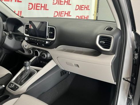 New 2026 Hyundai Venue SEL FWD image 13