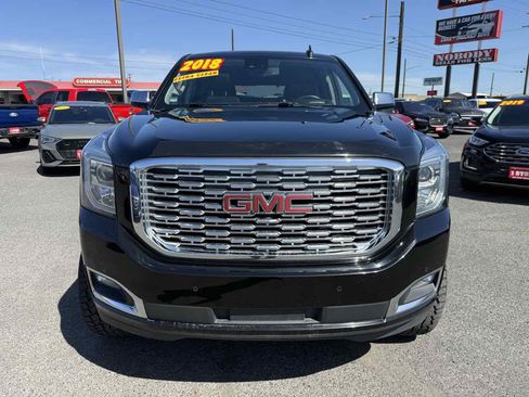 Used 2018 GMC Yukon Denali w/ Denali Ultimate Black Edition AWD/4WD image 2