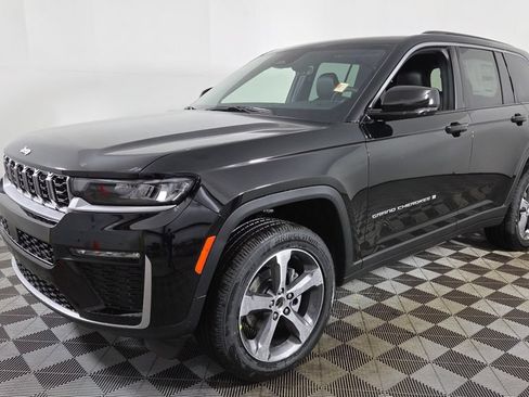 New 2026 Jeep Grand Cherokee Limited AWD/4WD image 3