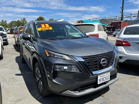 Used 2023 Nissan Rogue SV w/ SV Premium B Package FWD image 4