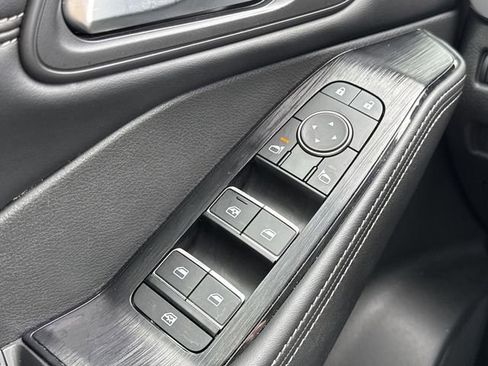 Used 2022 Nissan Rogue SL w/ SL Premium Package image 30