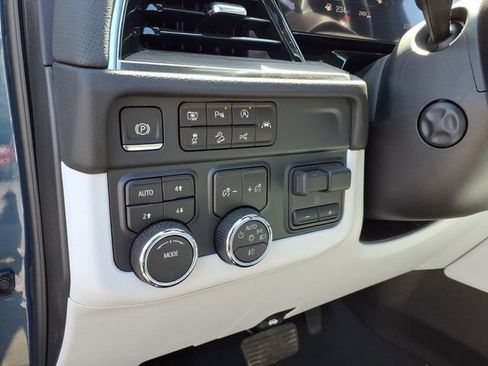 Used 2025 Chevrolet Tahoe Premier w/ Sun And Tow Package AWD/4WD image 16