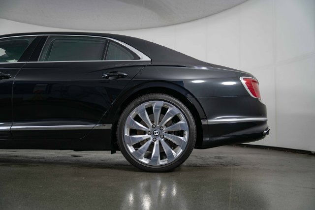 Used 2020 Bentley Flying Spur W12 AWD/4WD image 13