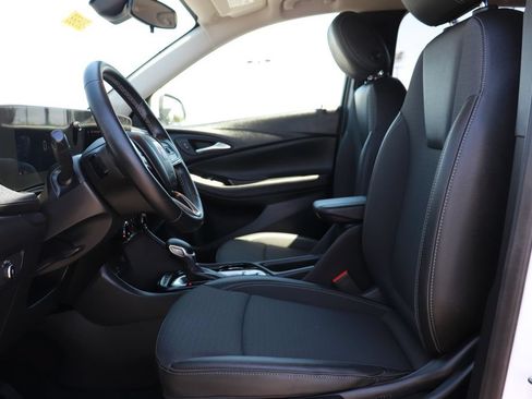 Used 2025 Buick Encore GX Preferred FWD image 11