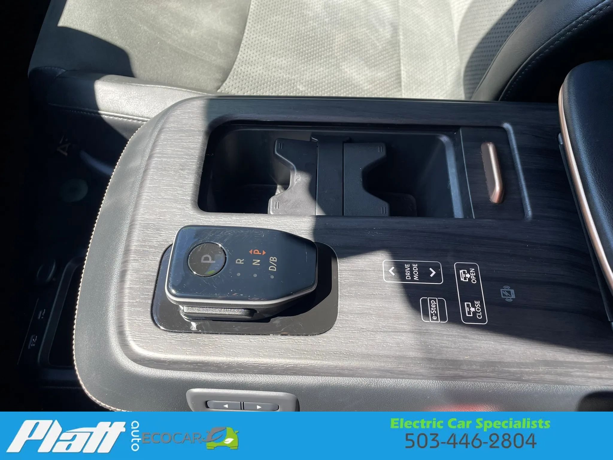 Used 2023 Nissan Ariya FWD image 28