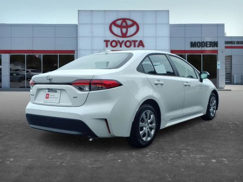 Certified 2025 Toyota Corolla LE FWD image 6