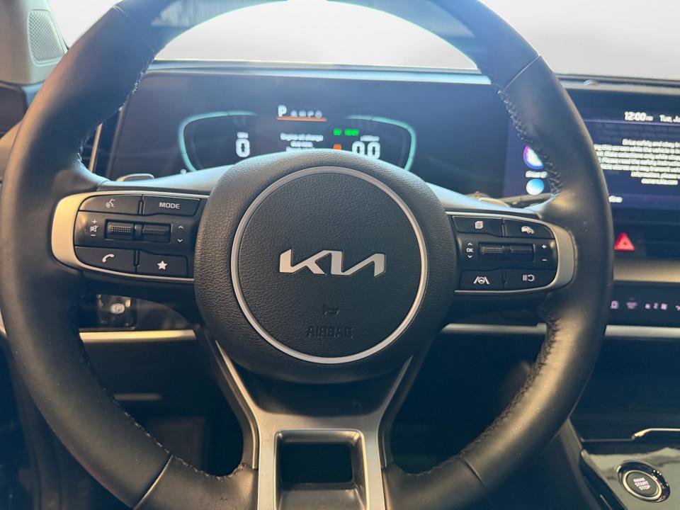 Used 2023 Kia Sportage EX AWD/4WD image 13