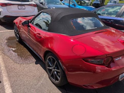 Used 2017 MAZDA MX-5 Miata Grand Touring RWD image 5