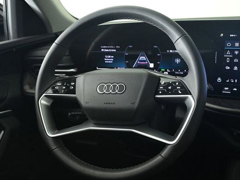 New 2025 Audi Q5 Prestige image 10