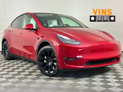 Used 2021 Tesla Model Y Long Range AWD/4WD image 1