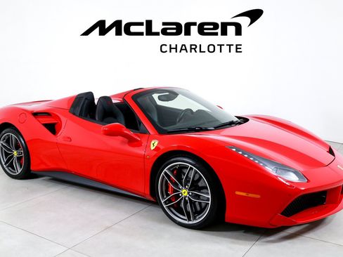 Used 2019 Ferrari 488 Spider RWD image 2
