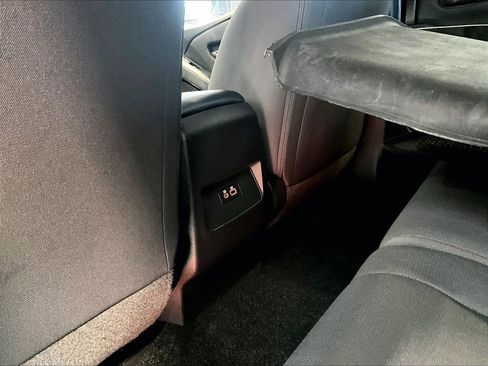 Used 2023 Nissan Frontier SV w/ Midnight Edition Package image 24