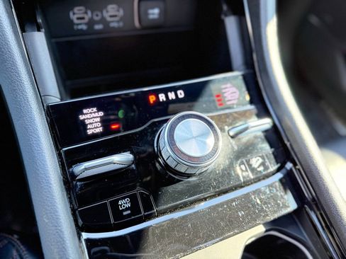 Used 2024 Jeep Grand Cherokee Summit AWD/4WD image 39