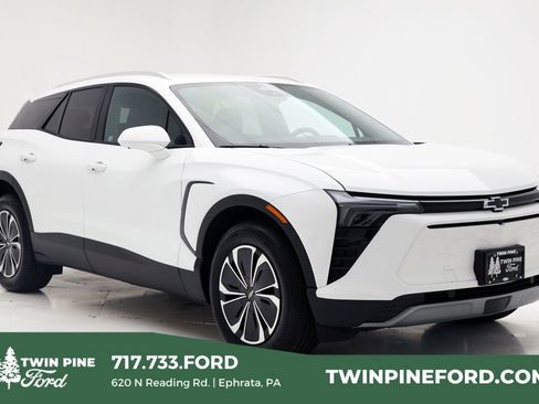 Used 2025 Chevrolet Blazer EV LT image 1