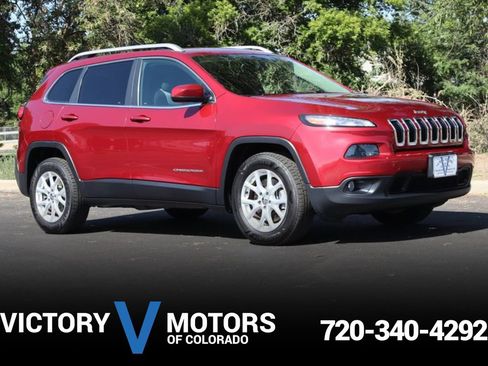 Used 2014 Jeep Cherokee Latitude w/ Comfort/Convenience Group AWD/4WD image 1