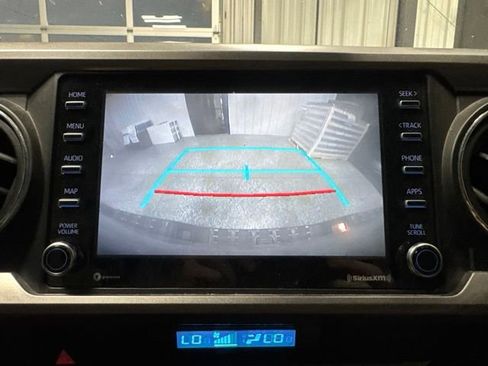Used 2021 Toyota Tacoma SR5 w/ Technology Package AWD/4WD image 9