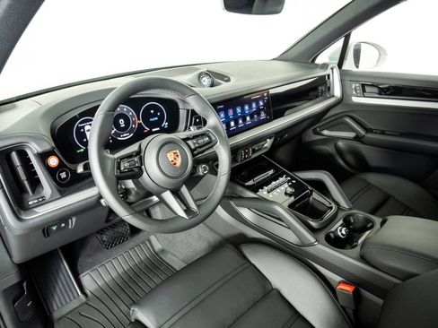 New 2026 Porsche Cayenne AWD/4WD image 4