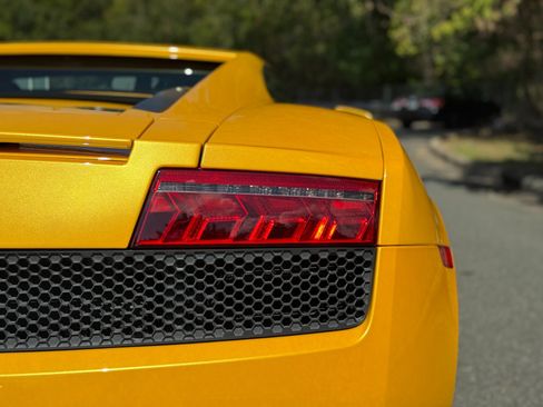 Used 2011 Lamborghini Gallardo LP 560-4 AWD/4WD image 24