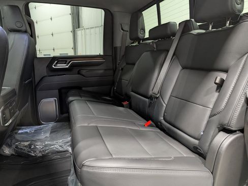 Used 2025 GMC Sierra 3500 Denali w/ Denali Reserve Package image 18