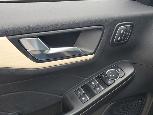 Used 2022 Ford Escape Titanium w/ Titanium Elite Package image 46