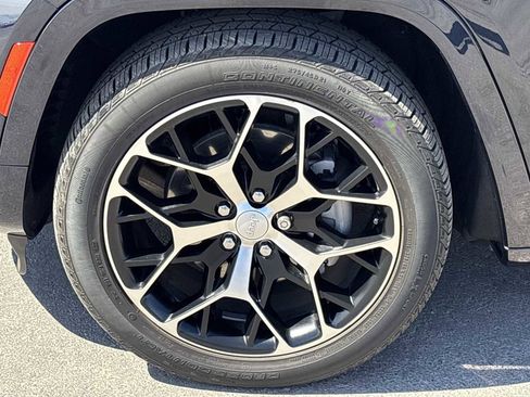 Used 2023 Jeep Grand Cherokee Summit image 12