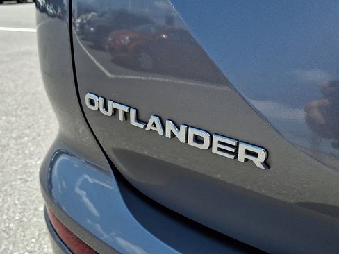 Used 2022 Mitsubishi Outlander SE AWD/4WD image 31