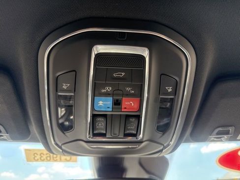 Certified 2023 Jeep Grand Cherokee Altitude AWD/4WD image 23