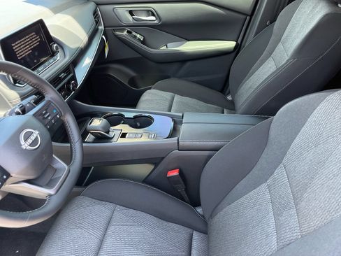 New 2026 Nissan Rogue SV FWD image 17