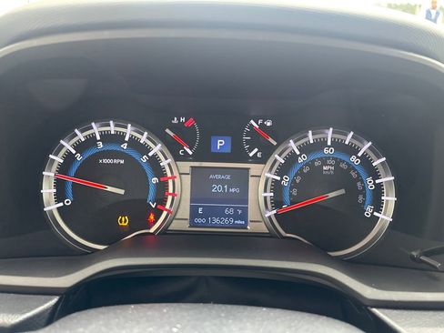 Used 2018 Toyota 4Runner SR5 Premium image 22